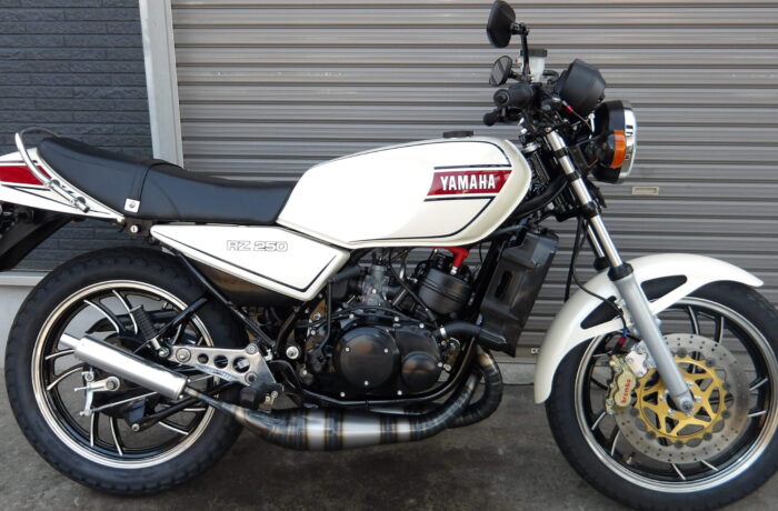 ヤマハRZ250　フルレストア車